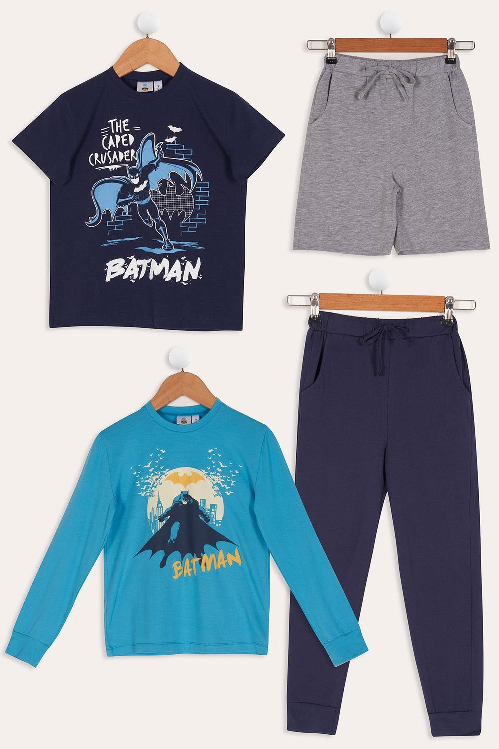 For You Kids 4'lü Batman Baskılı Lacivert Tshirt Şort Pantolon For You Kids 4'lü Batman Baskılı Lacivert Tshirt Şort Pantolon Takım