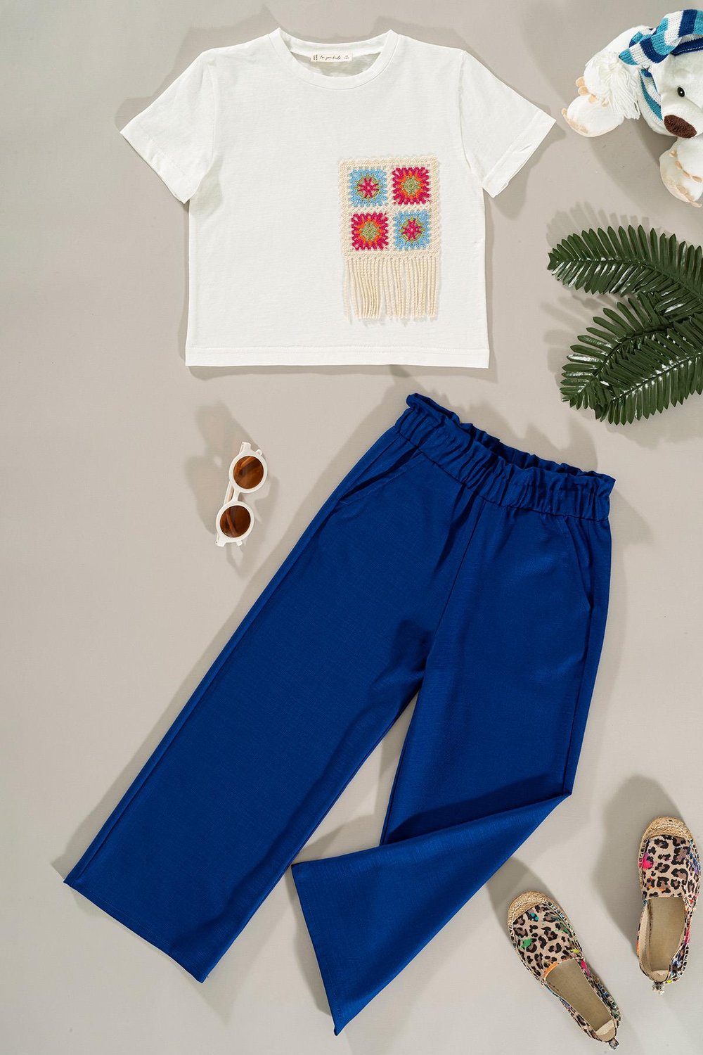 For You Kids Dantel Cep Detaylı Saks Pantolon Takım For You Kids Dantel Cep Detaylı Saks Pantolon Takım