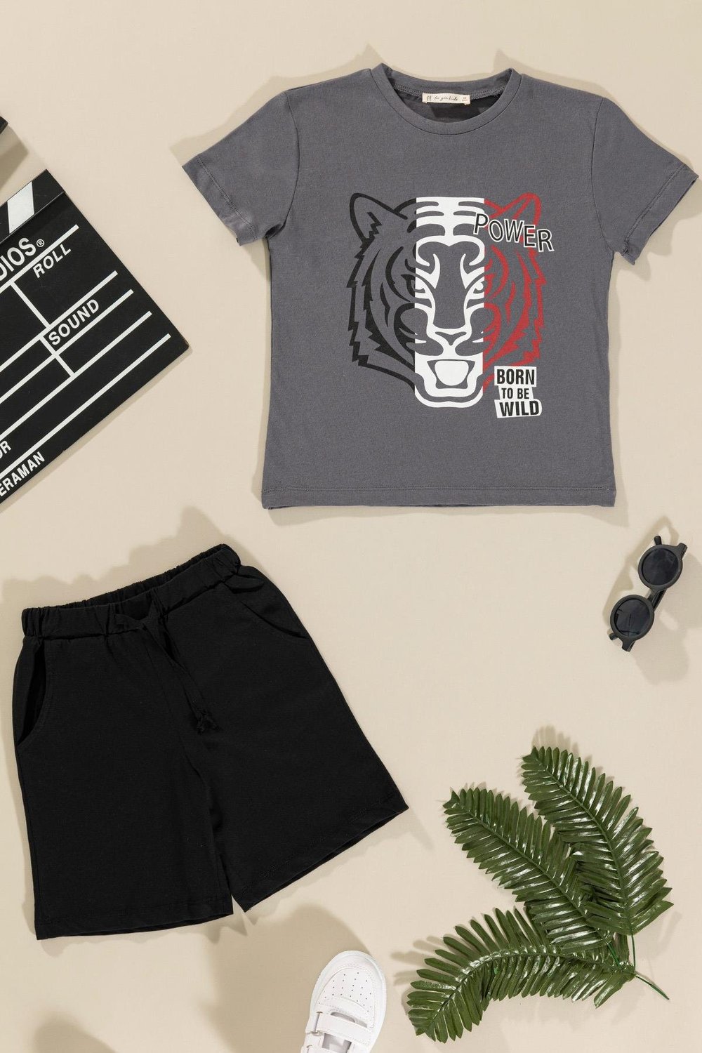 For You Kids Kaplan Baskılı Tshirt Şort Antrasit Takım For You Kids Kaplan Baskılı Tshirt Şort Antrasit Takım