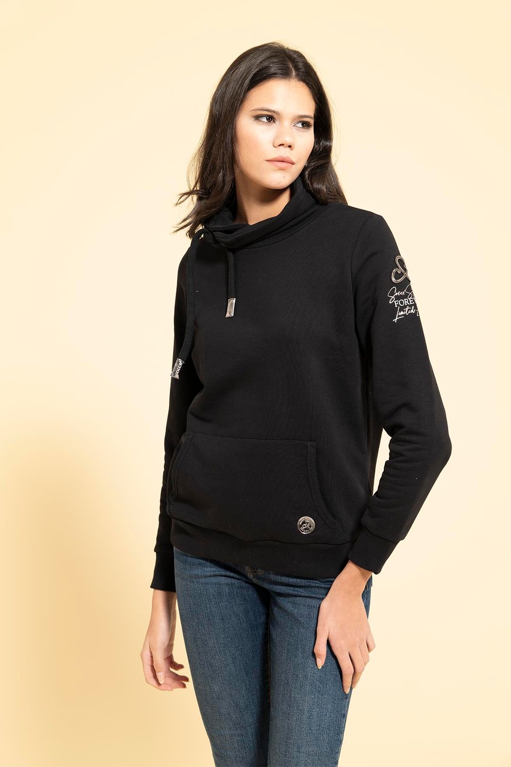 For You Moda Yaka Kordon Detaylı Kanguru Cep Siyah Sweatshirt For You Moda Yaka Kordon Detaylı Kanguru Cep Siyah Sweatshirt