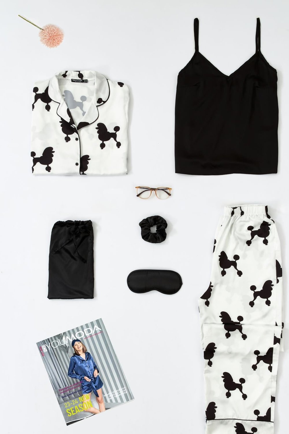 For You Sleepwear 6 lı Köpek Desen Beyaz Saten Pijama Takımı  For You Sleepwear 6'lı Köpek Desen Beyaz Saten Pijama Takımı