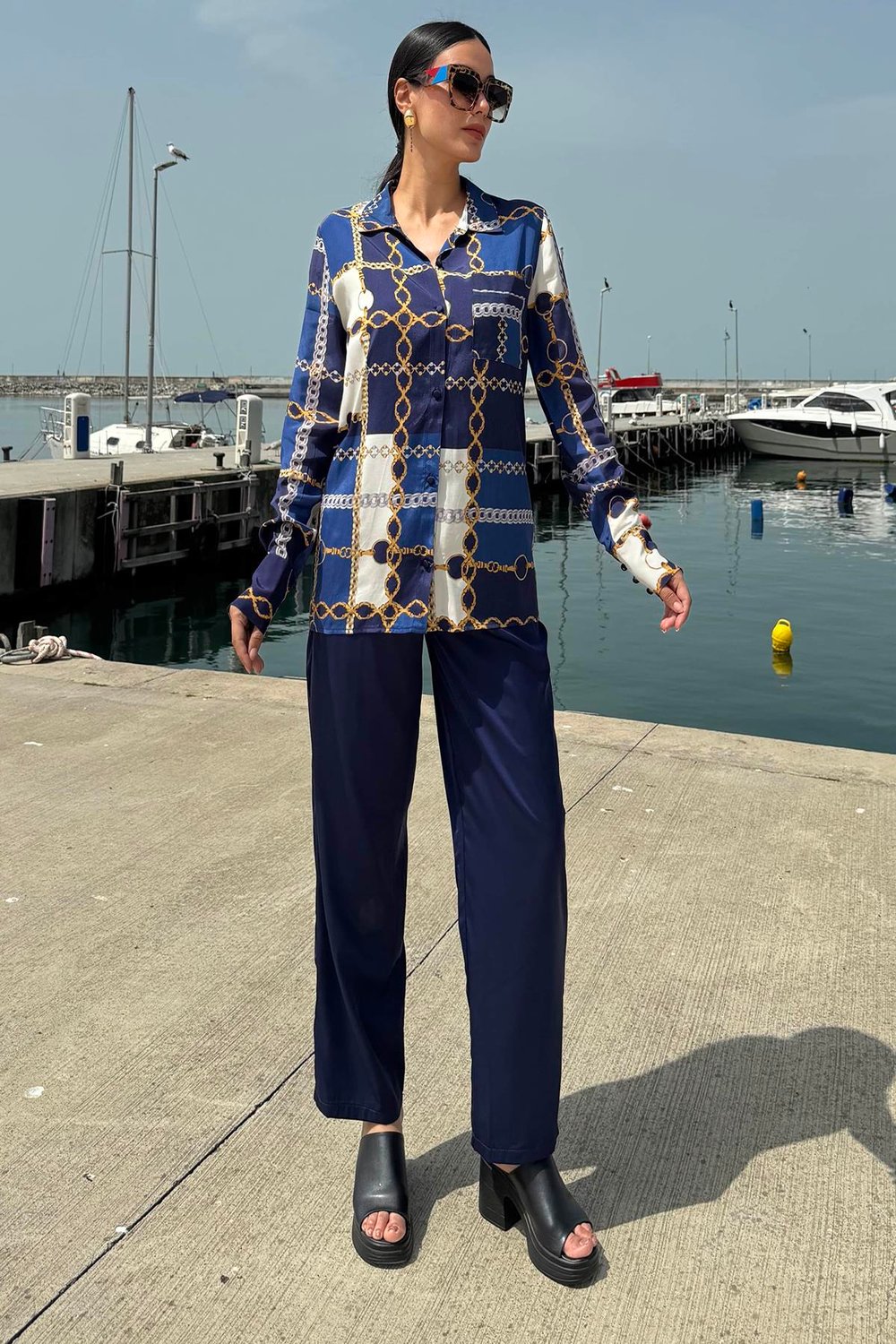 Now Moda 3'lü Saten Zincir Desenli Bustiyer Pantolon Lacivert Takım Now Moda 3'lü Saten Zincir Desenli Bustiyer Pantolon Lacivert Takım