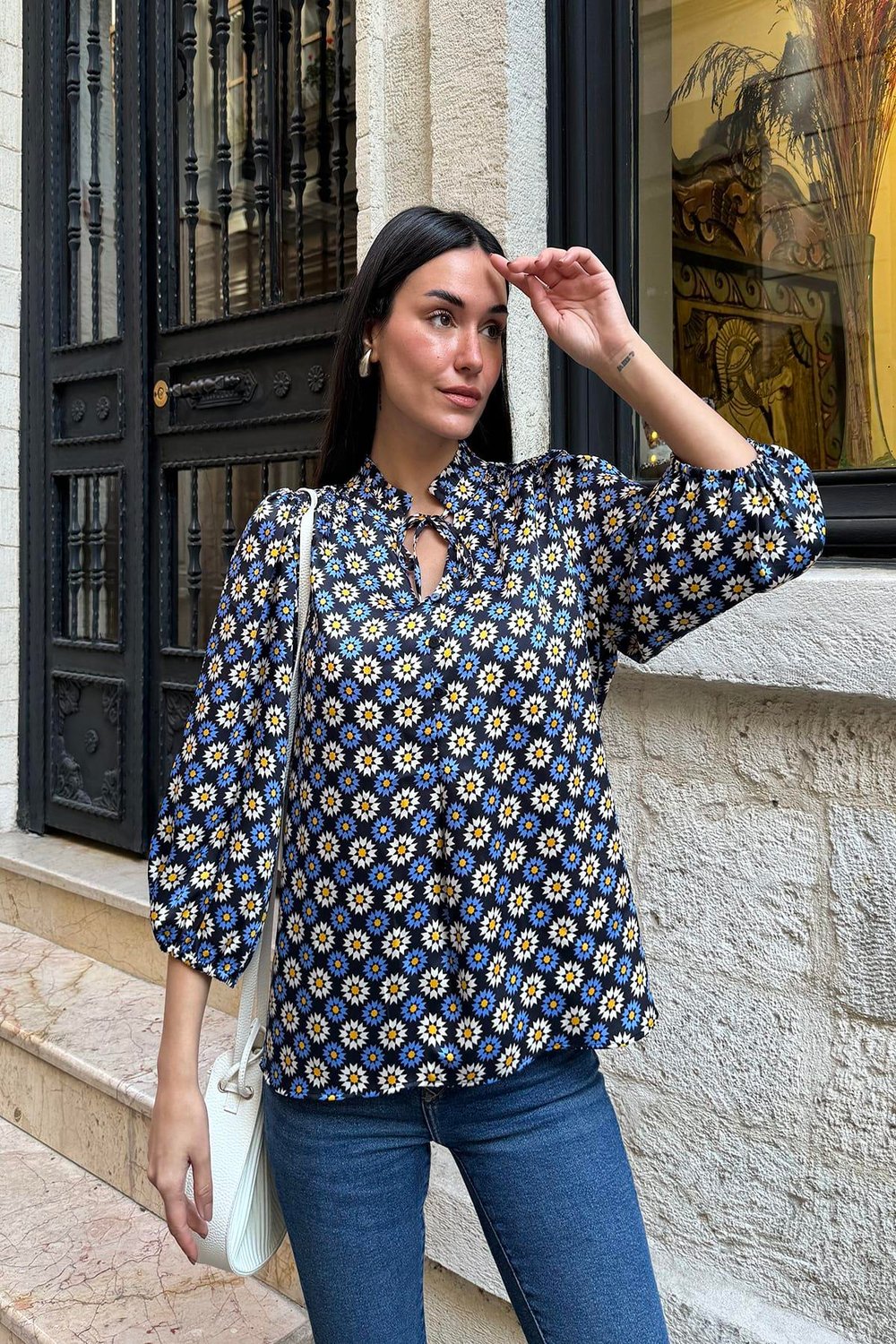 Now Moda Desenli Yaka Fırfır Detaylı Saten Lacivert Gömlek Now Moda Desenli Yaka Fırfır Detaylı Saten Lacivert Gömlek