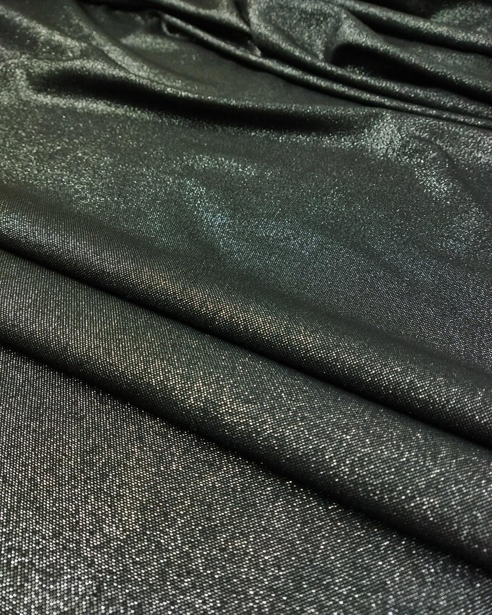Gabardin Yumuşak Esnek Siyah Üzeri Lame Sim Geçişli En: 140 cm