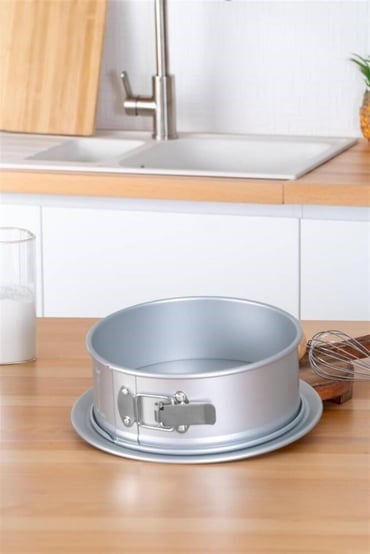 Silvertop Sızdırmaz Tabanlı Kelepçeli Yuvarlak Kalıp 18 cm