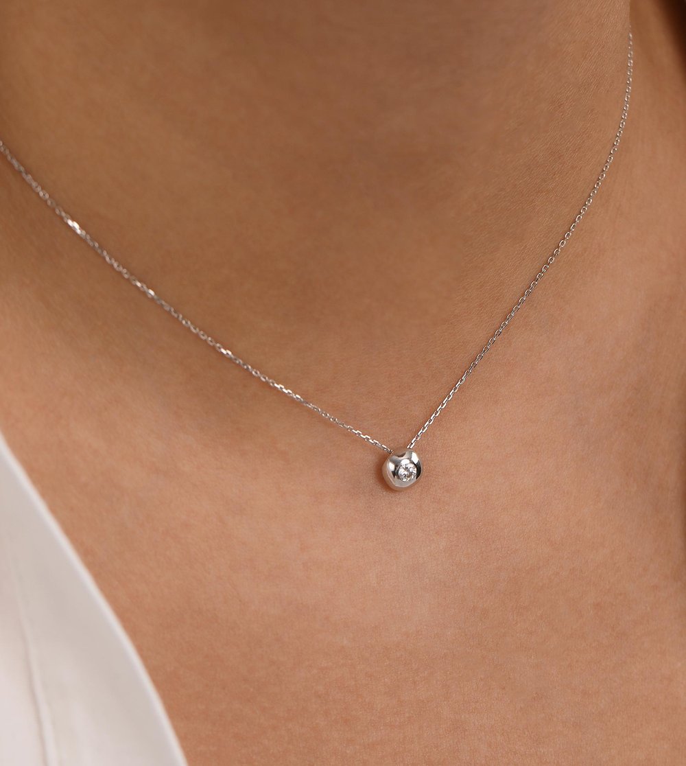 Tektaşlı Mini Top Kolye