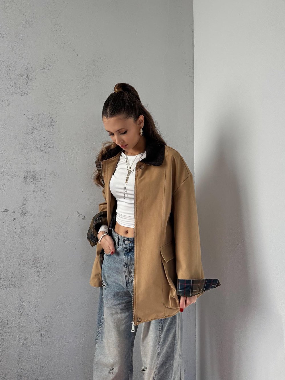 Elvar Yakası Kadife Detay Ekose Astarlı Camel Ceket