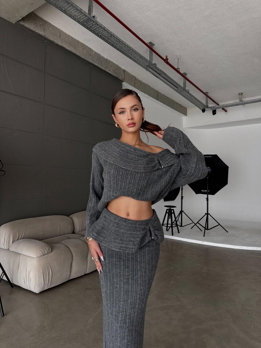 Layer Madonna Yaka Toka Detay Antrasit Etekli Triko Takım