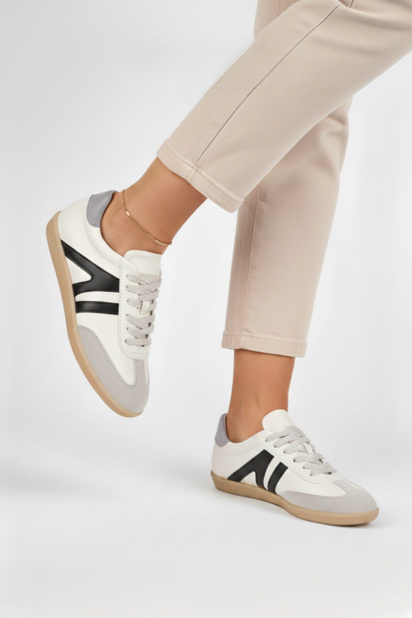 Kadın Bağcıklı Düz Taban Sneaker Spor Ayakkabı - Beyaz
