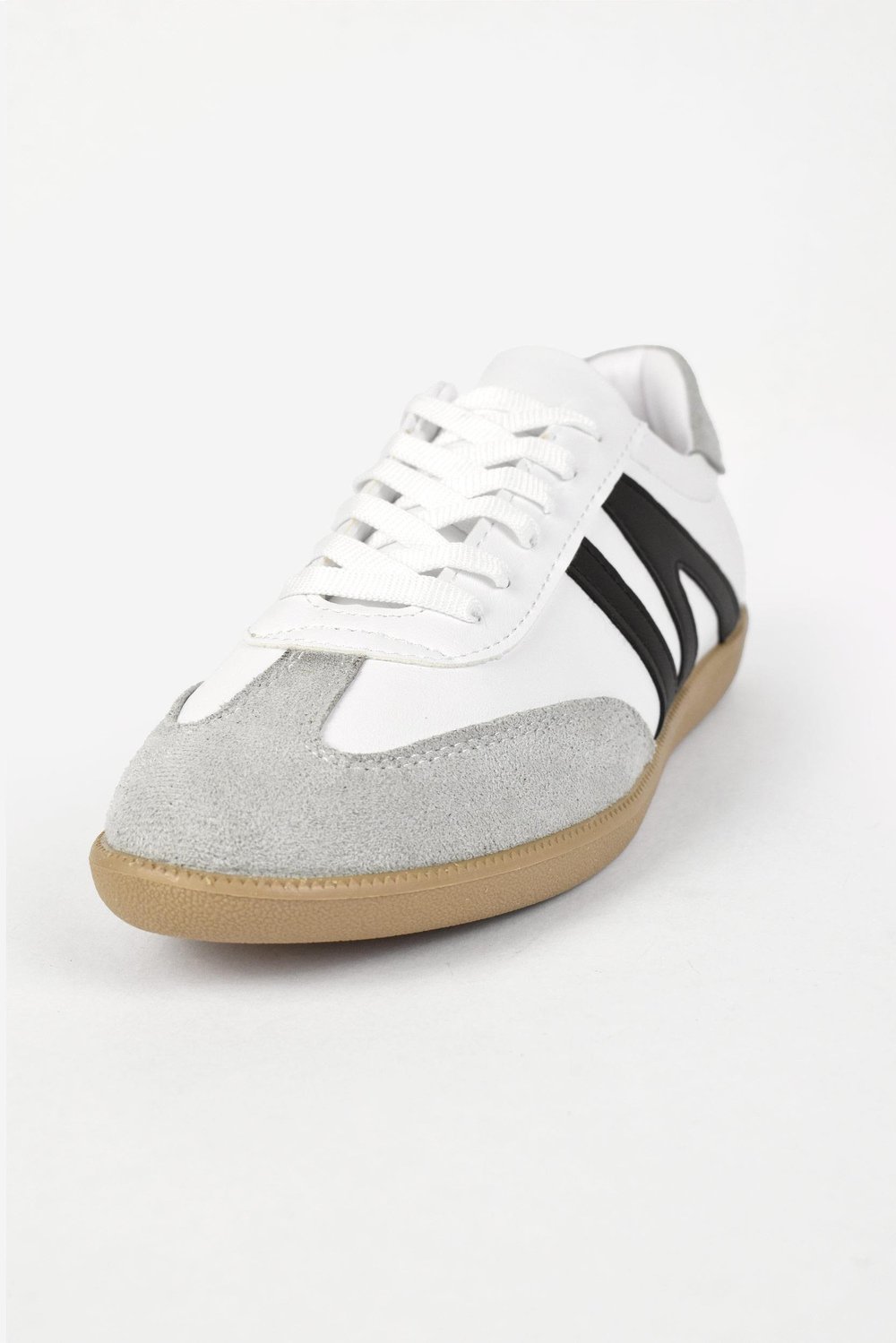 Kadın Bağcıklı Düz Taban Sneaker Spor Ayakkabı - Beyaz