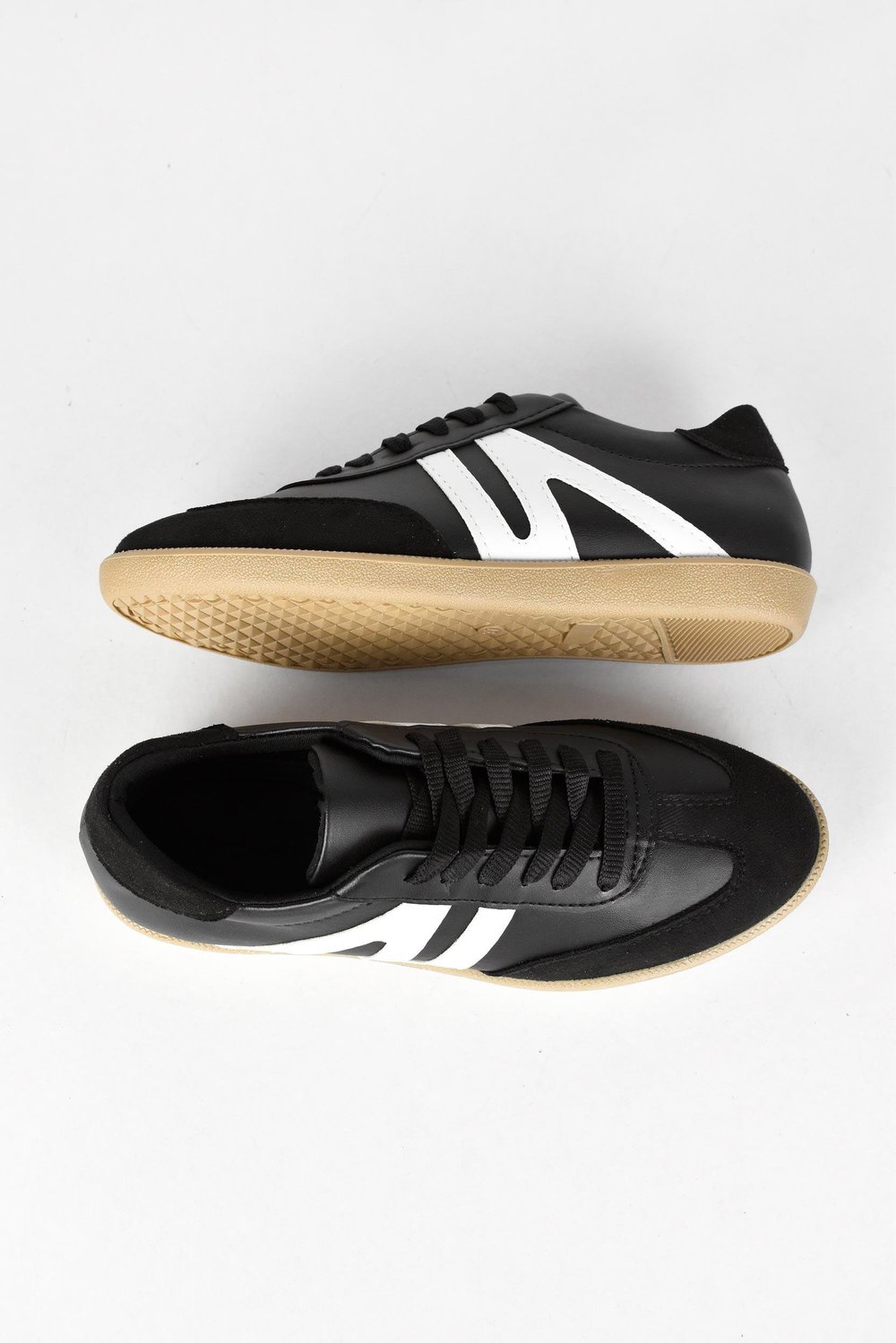 Kadın Bağcıklı Düz Taban Sneaker Spor Ayakkabı - Siyah