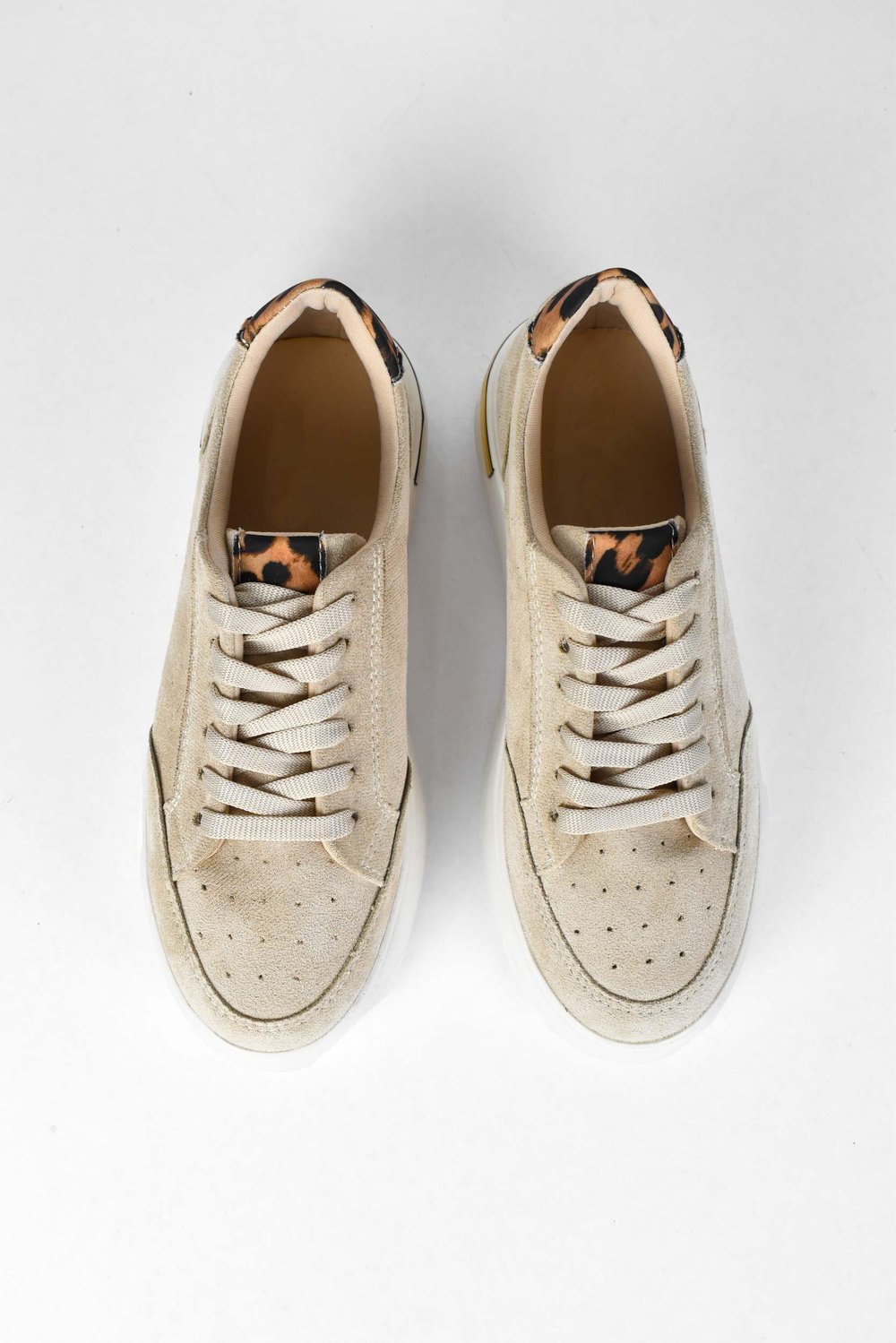 Kadın Bağcıklı Leopar ve Gold Detaylı Yüksek Taban Süet Sneaker Ayakkabı -Bej