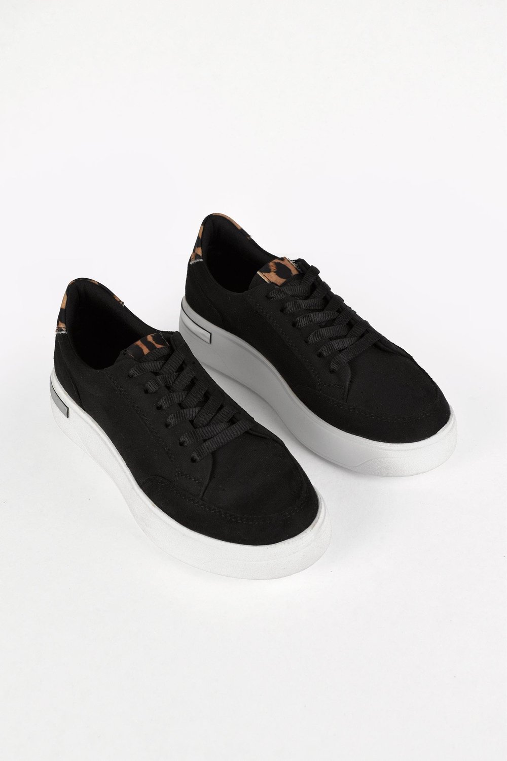 Kadın Bağcıklı Leopar ve Gümüş Detaylı Yüksek Taban Süet  Sneaker Ayakkabı -Siyah