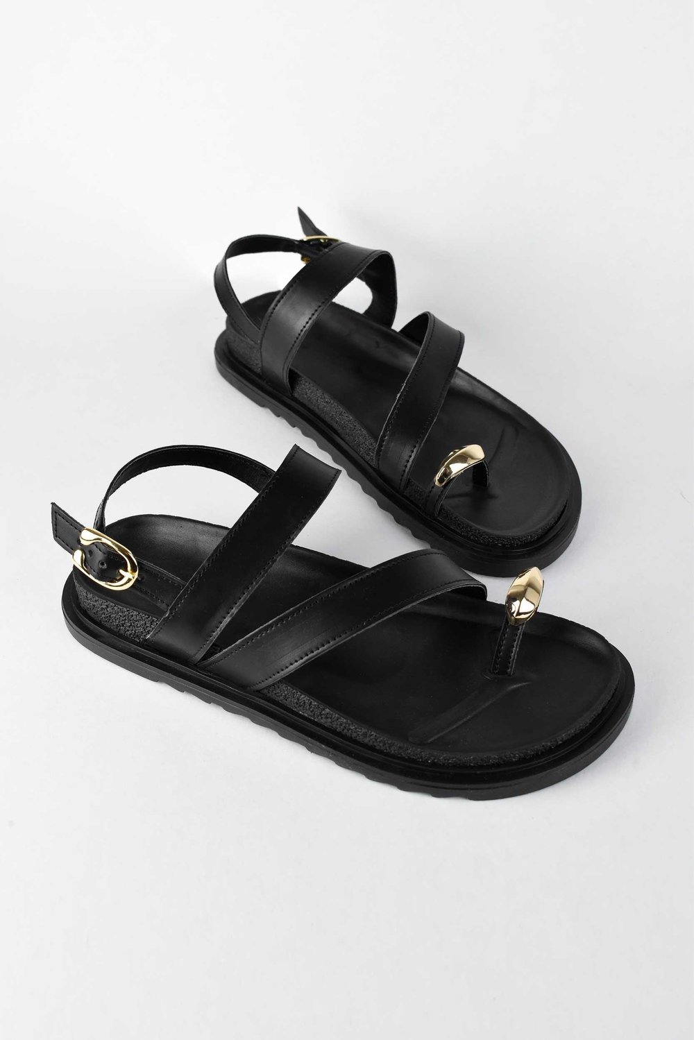 Kadın Gold Yüzük Detaylı Rahat Poli Taban Günlük Sandalet - Siyah