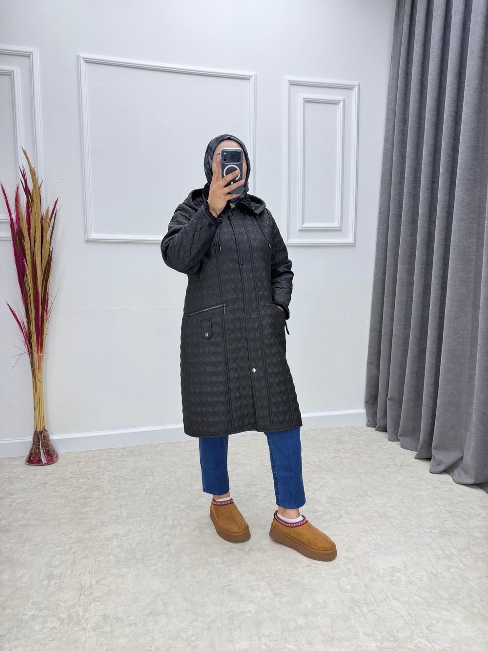 Uzun Boy Elmas Desen İçi Tüylü Kapitone Mont Siyah