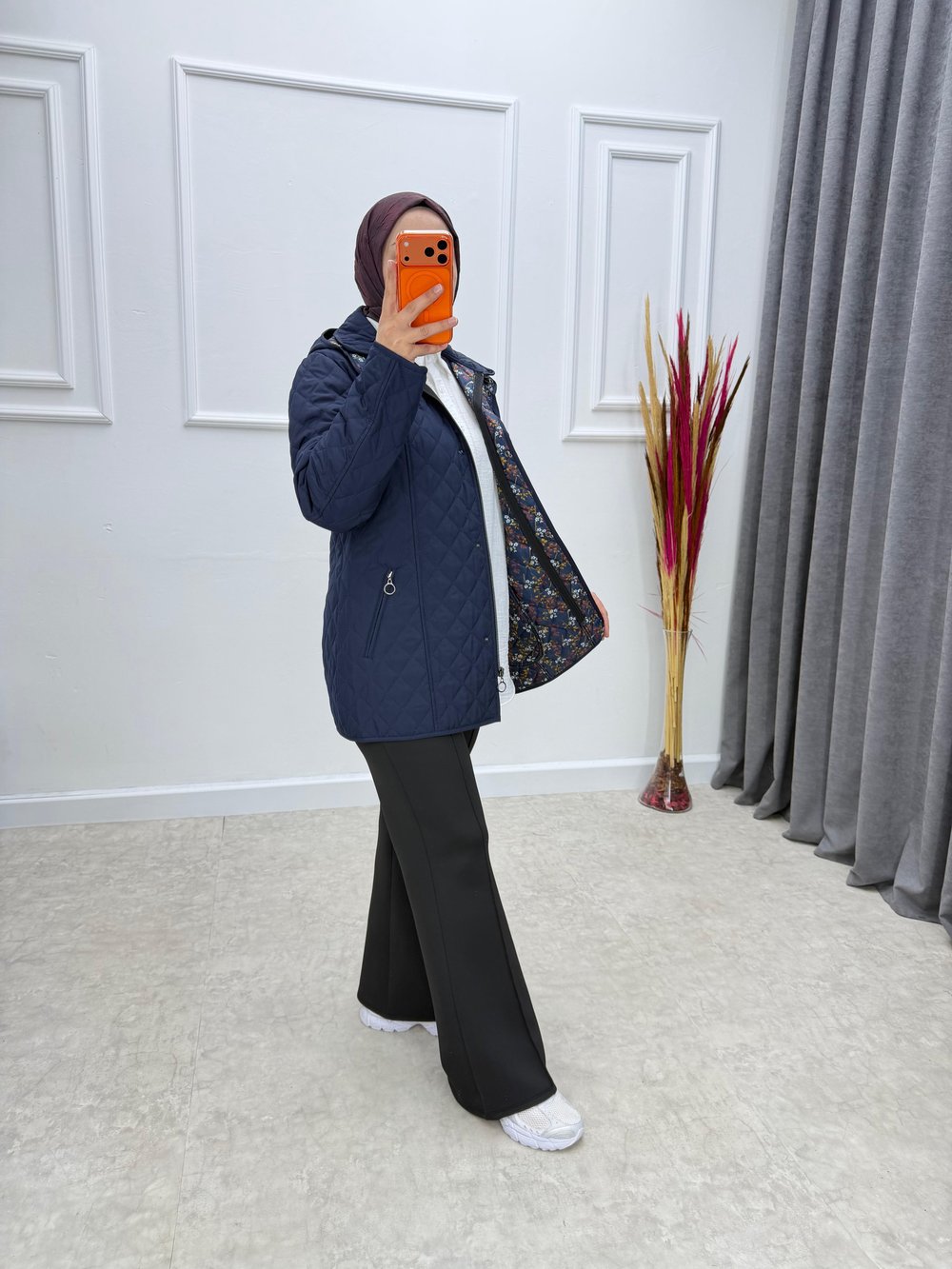 Lacivert İçi Çiçek Desenli Kapitone Ceket