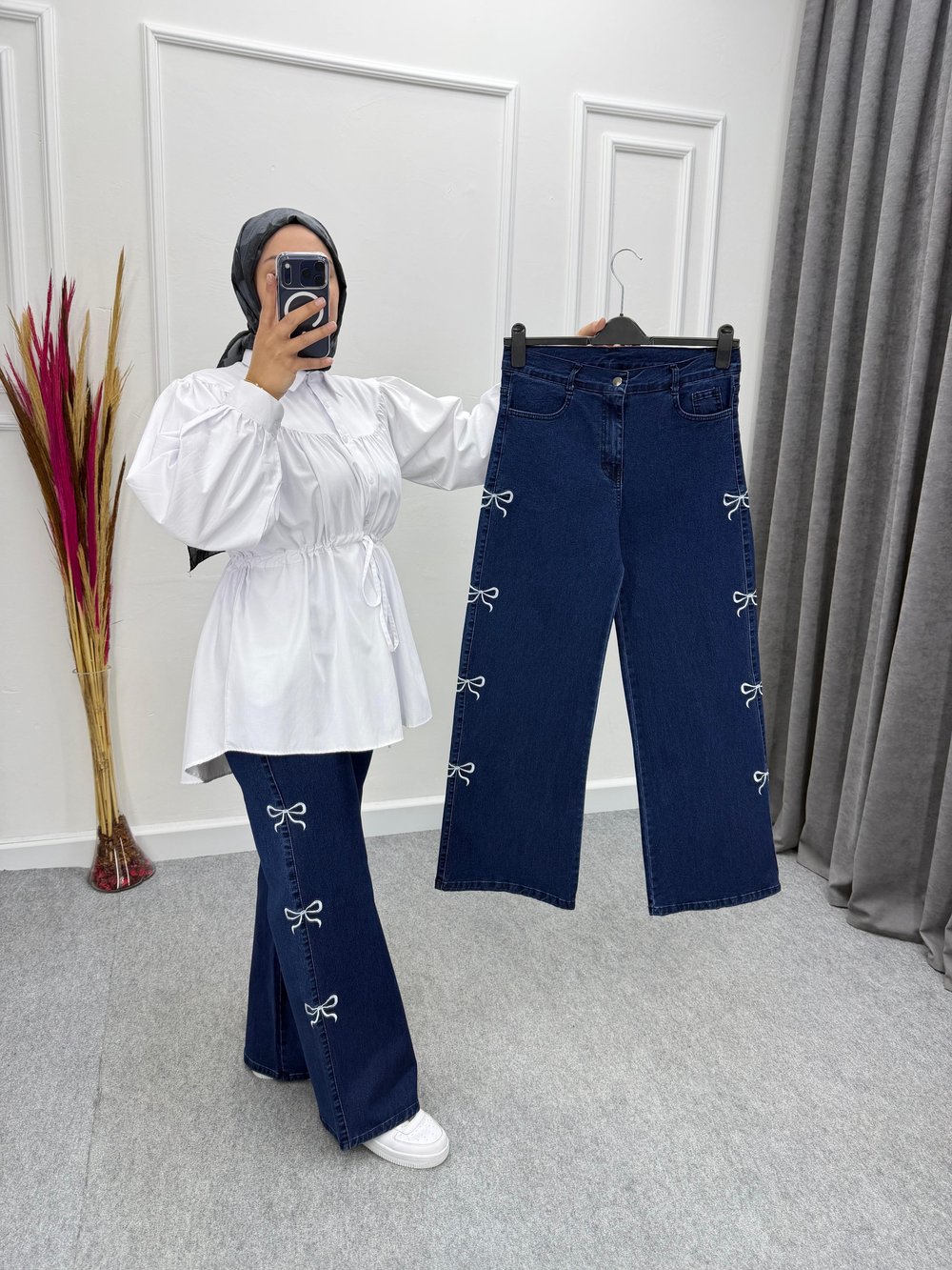 Lacivert Fiyonk Nakış İşlemeli Likralı Jeans's