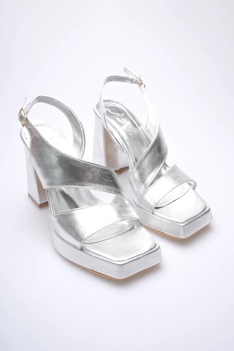 Gümüş Kadın Topuklu Platform Sandalet TR12MY04F