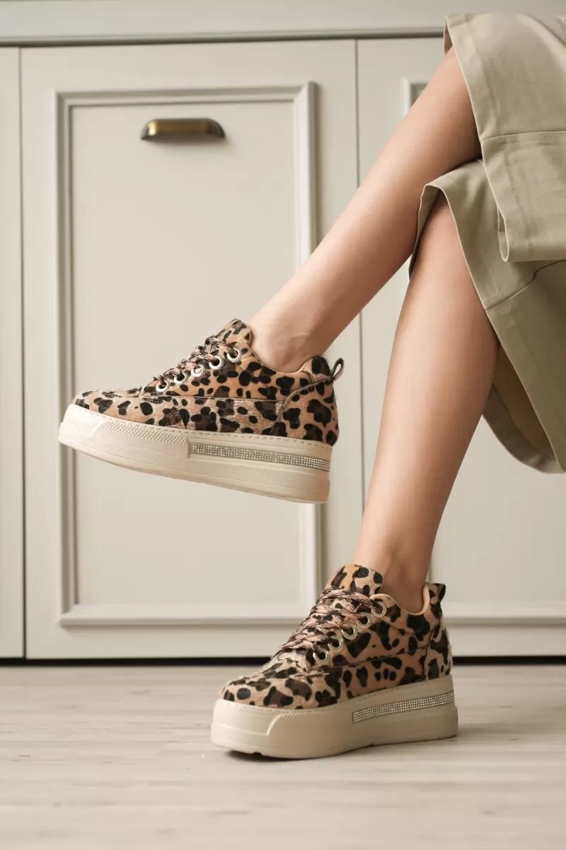 Kadın 8cm Boy Uzatan Gizli Topuklu Leopar Spor Ayakkabı TR04MS01E