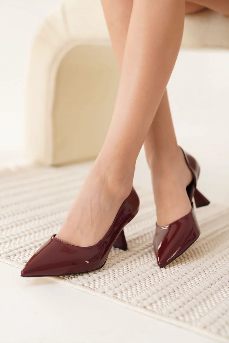 Kadın Bordo Rugan Topuklu Ayakkabı TR08MS44G
