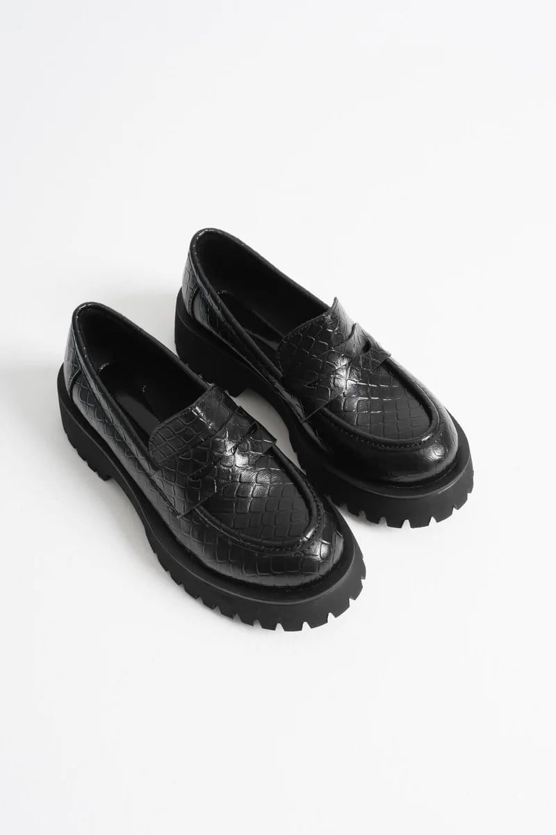 Kadın Günlük Siyah Kroko Loafer Ayakkabı TR10MS02G
