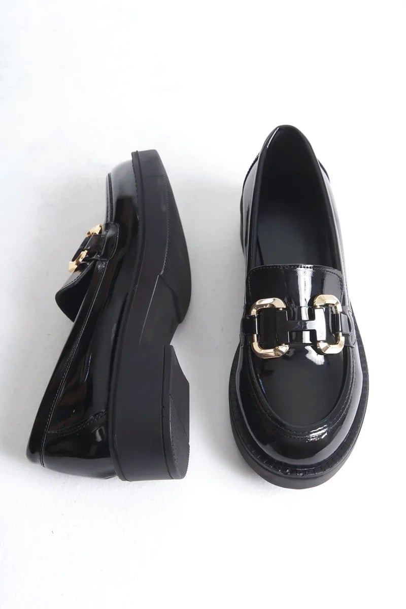 Rugan Siyah Gold Tokalı Kadın Loafer TR17MS02A