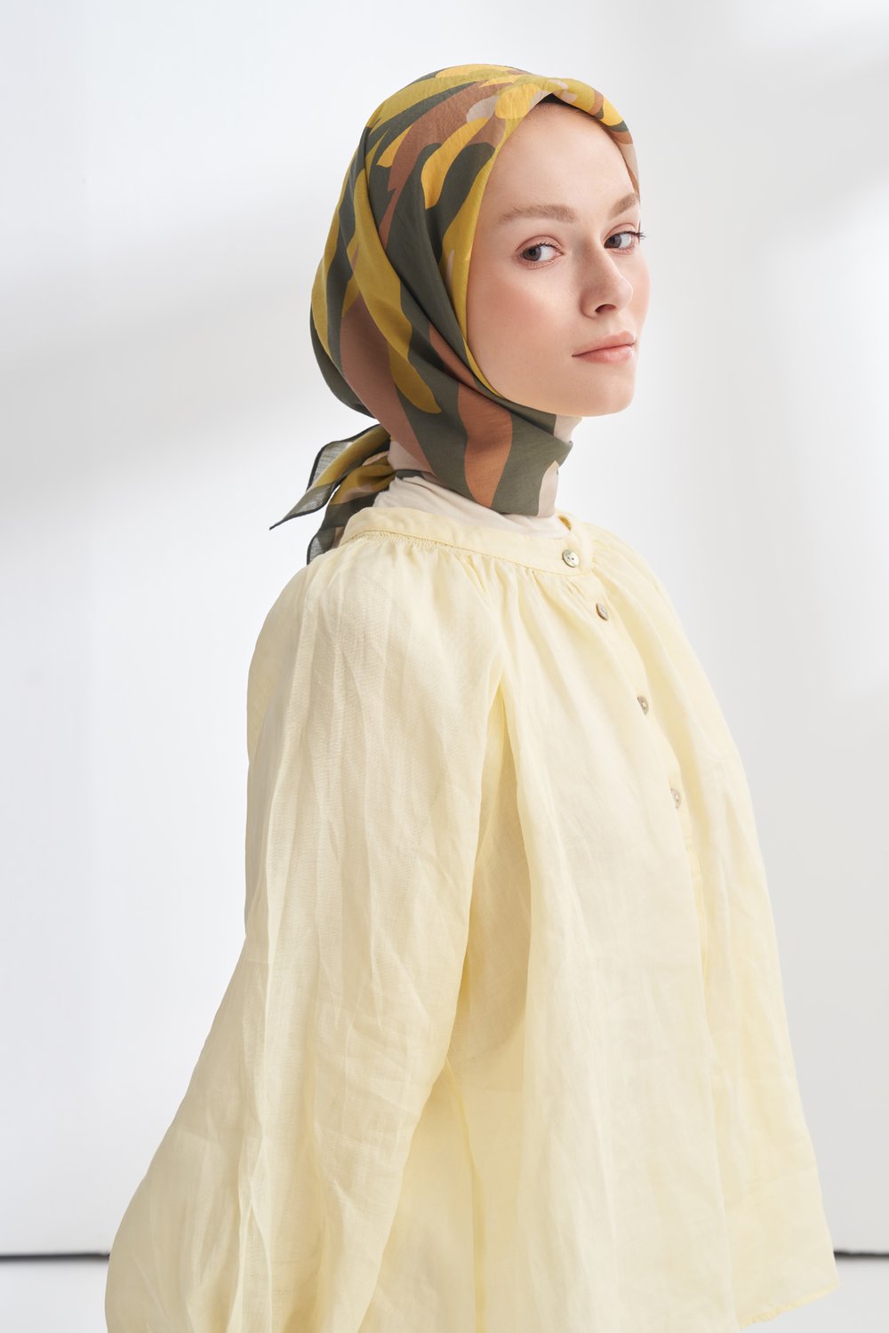 BLOOM FLOW DESEN THE TENCEL EDIT EŞARP - KETEN YEŞİLİ
