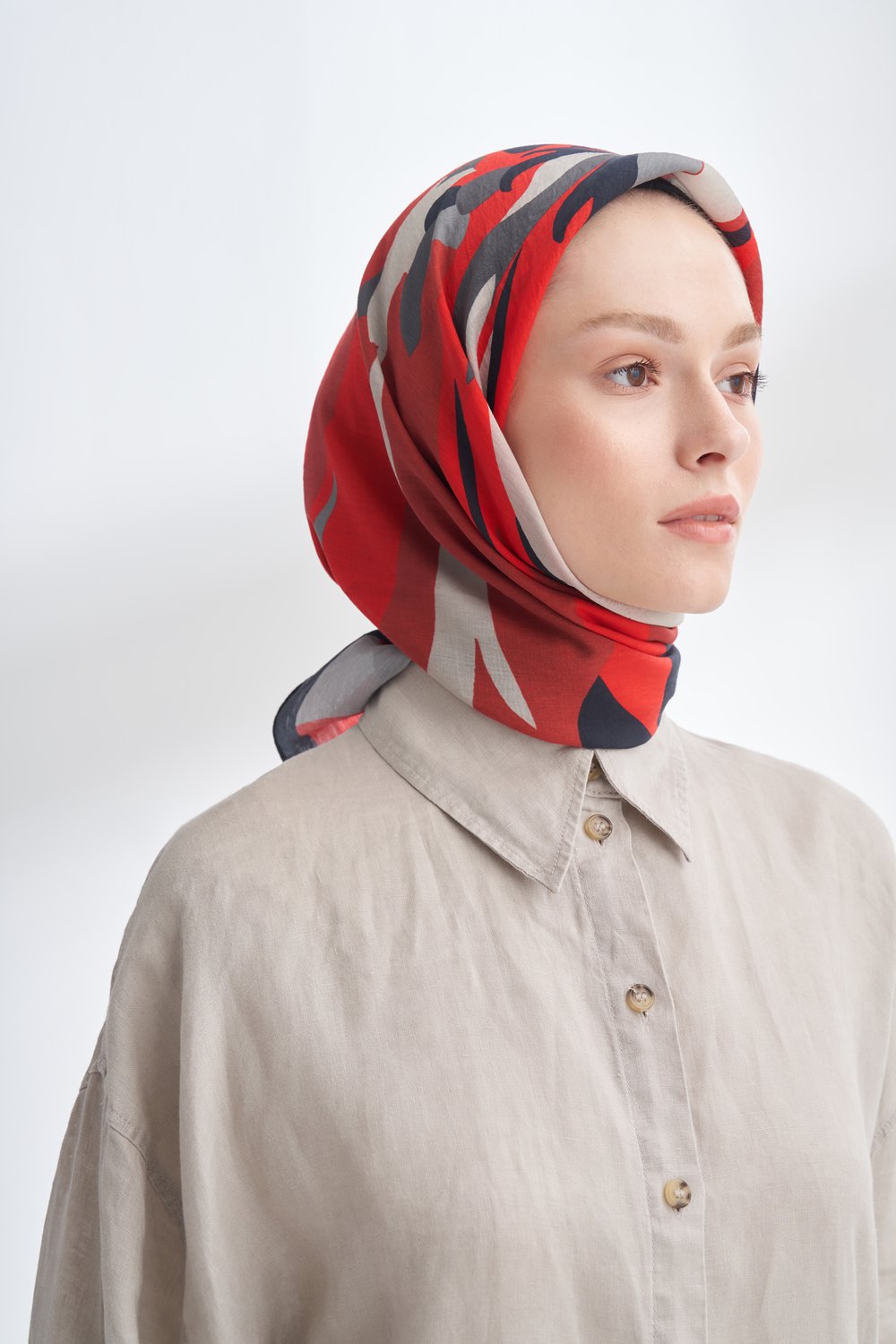 BLOOM FLOW DESEN THE TENCEL EDIT EŞARP - LACİVERT - KIRMIZI