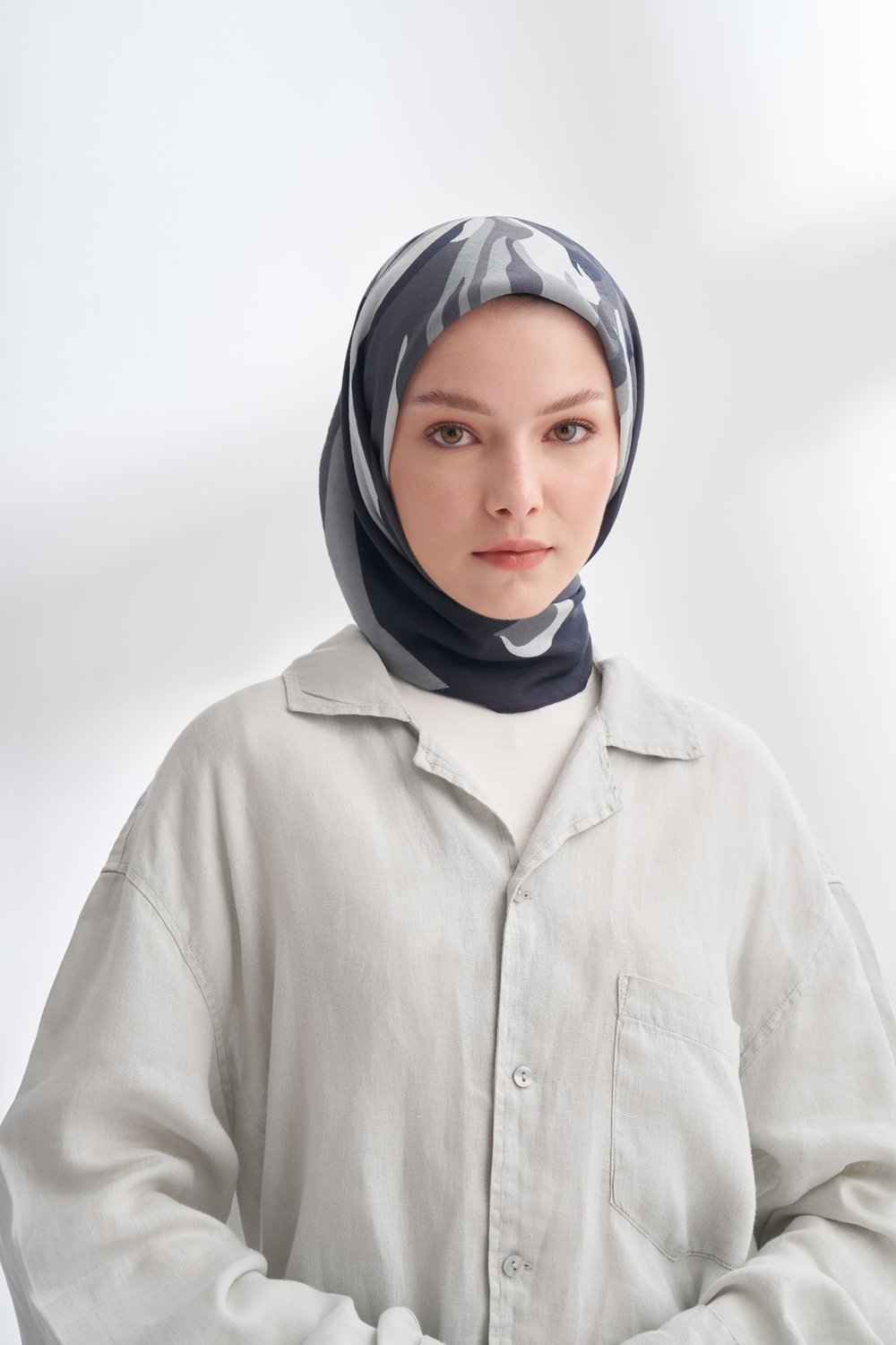 BLOOM FLOW DESEN THE TENCEL EDIT EŞARP - GECE MAVİSİ