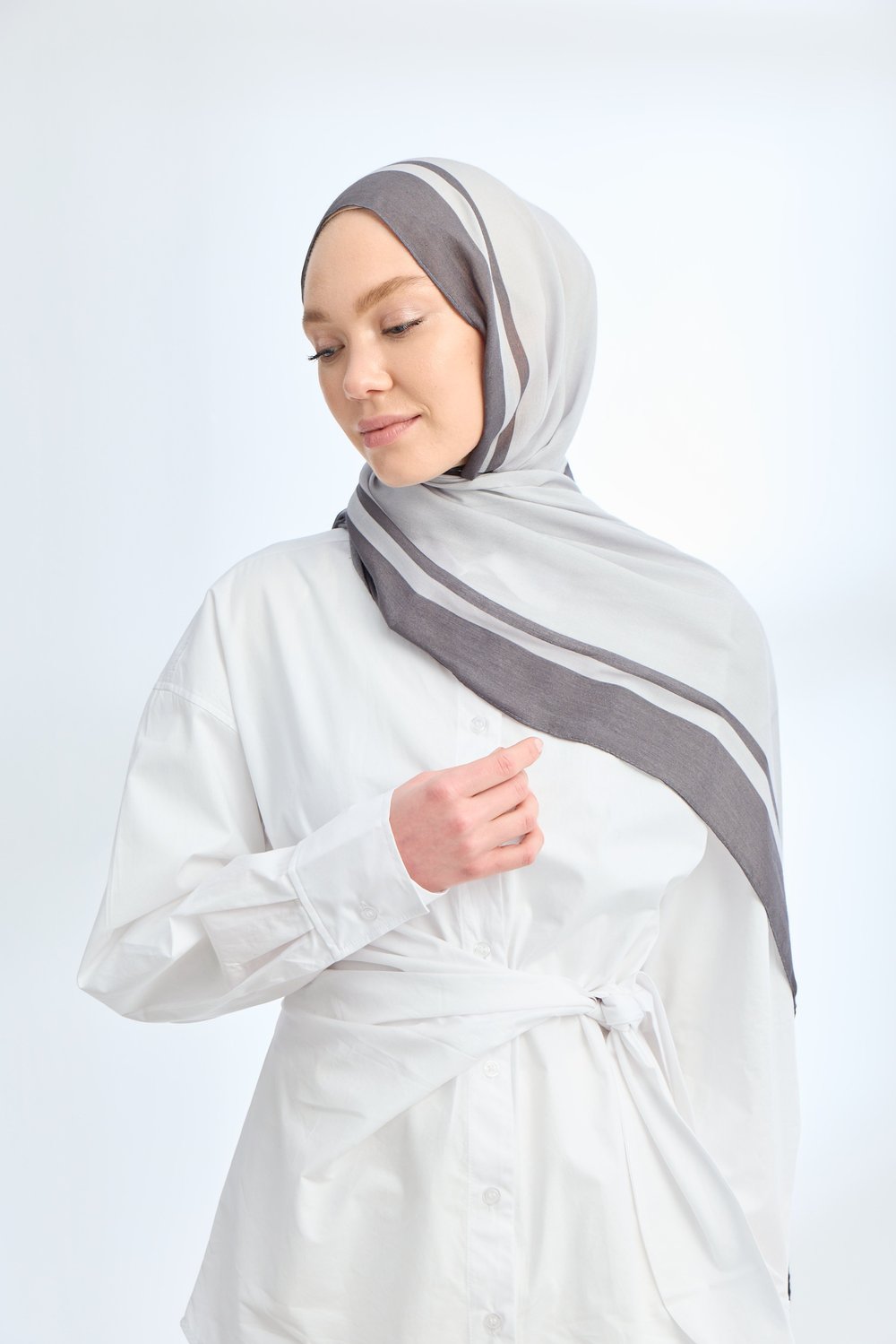 ELEGANT HARMONY FRAME DESEN ŞAL - GRİ - FÜME