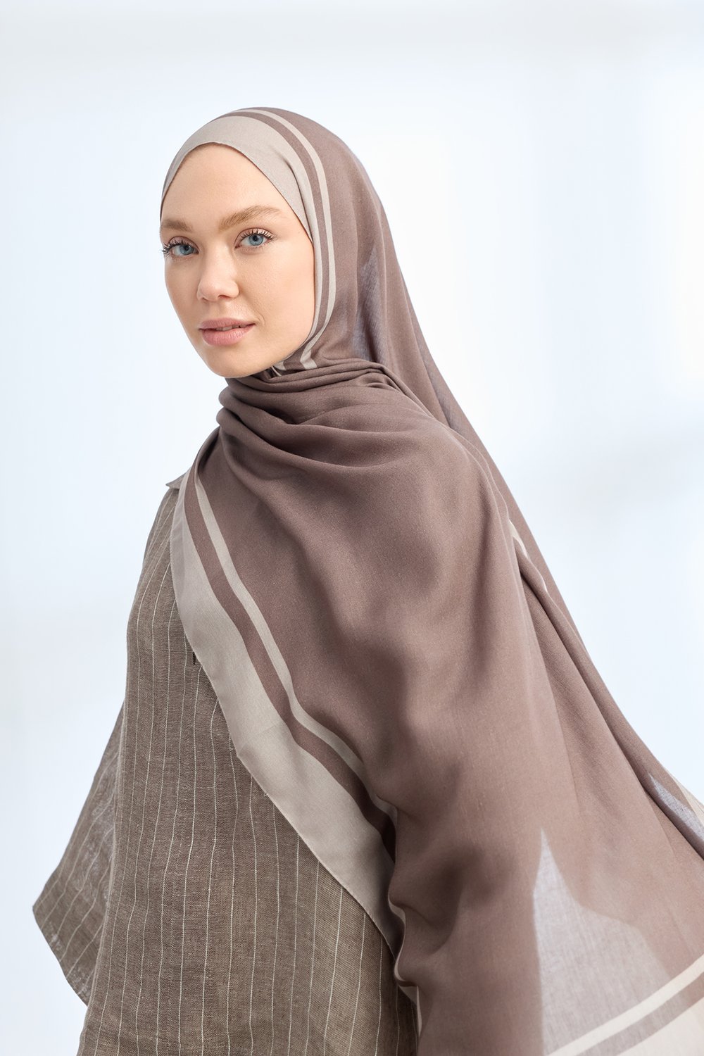 ELEGANT HARMONY FRAME DESEN ŞAL - KOYU VİZON