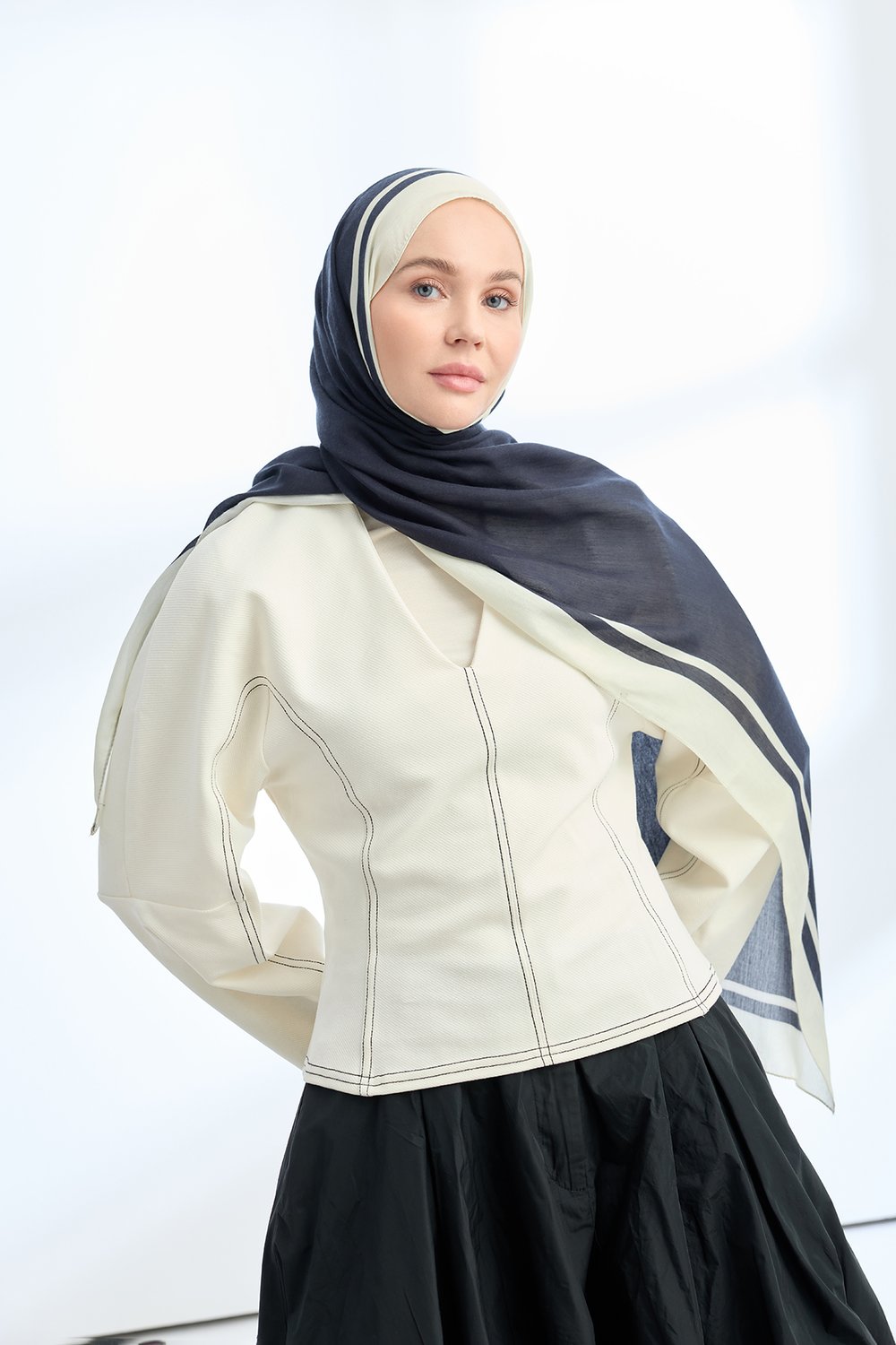 ELEGANT HARMONY FRAME DESEN ŞAL - SİYAH - KREM
