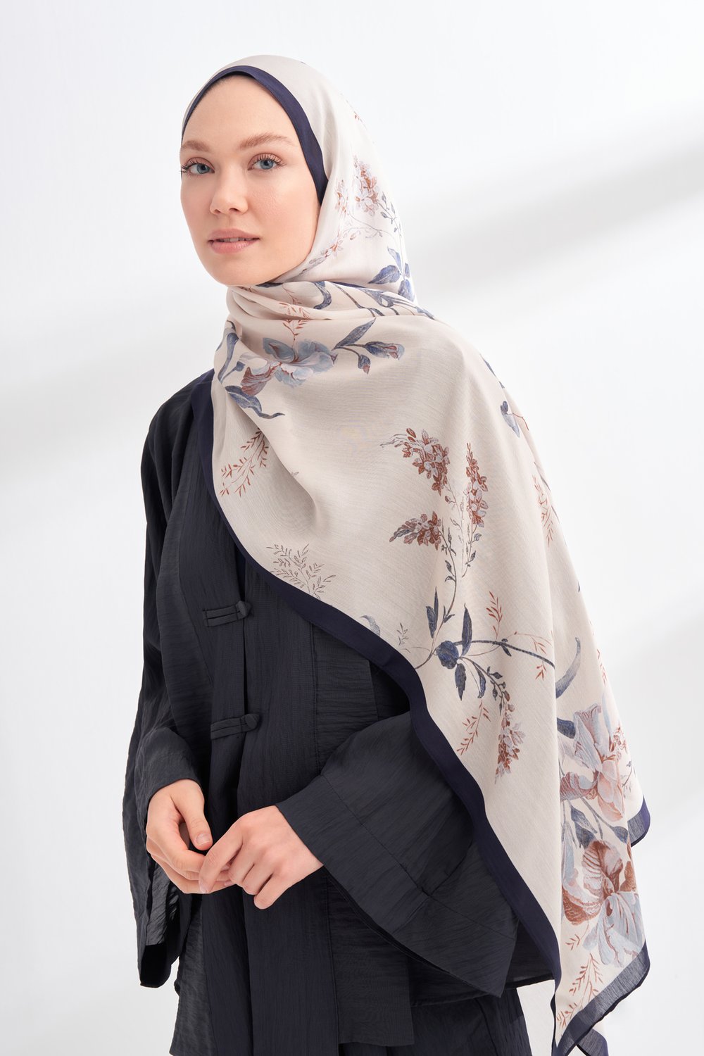 FLORAL ARCHIVE AVELINE DESEN ŞAL - LACİVERT - KREM