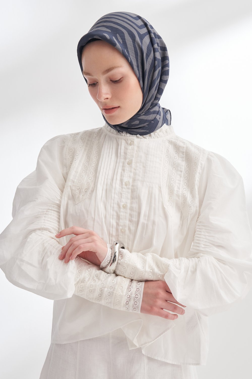 NOMADIC LINES DESEN THE TENCEL EDIT EŞARP  - LACİVERT - FÜME