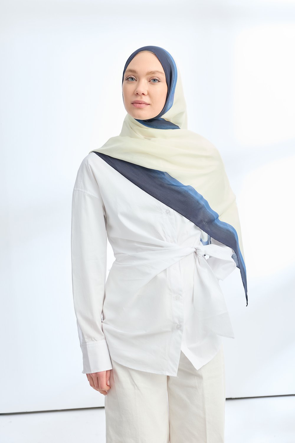 SOFT BLUSH FLOŞ VİSKON ŞAL - KREM - LACİVERT