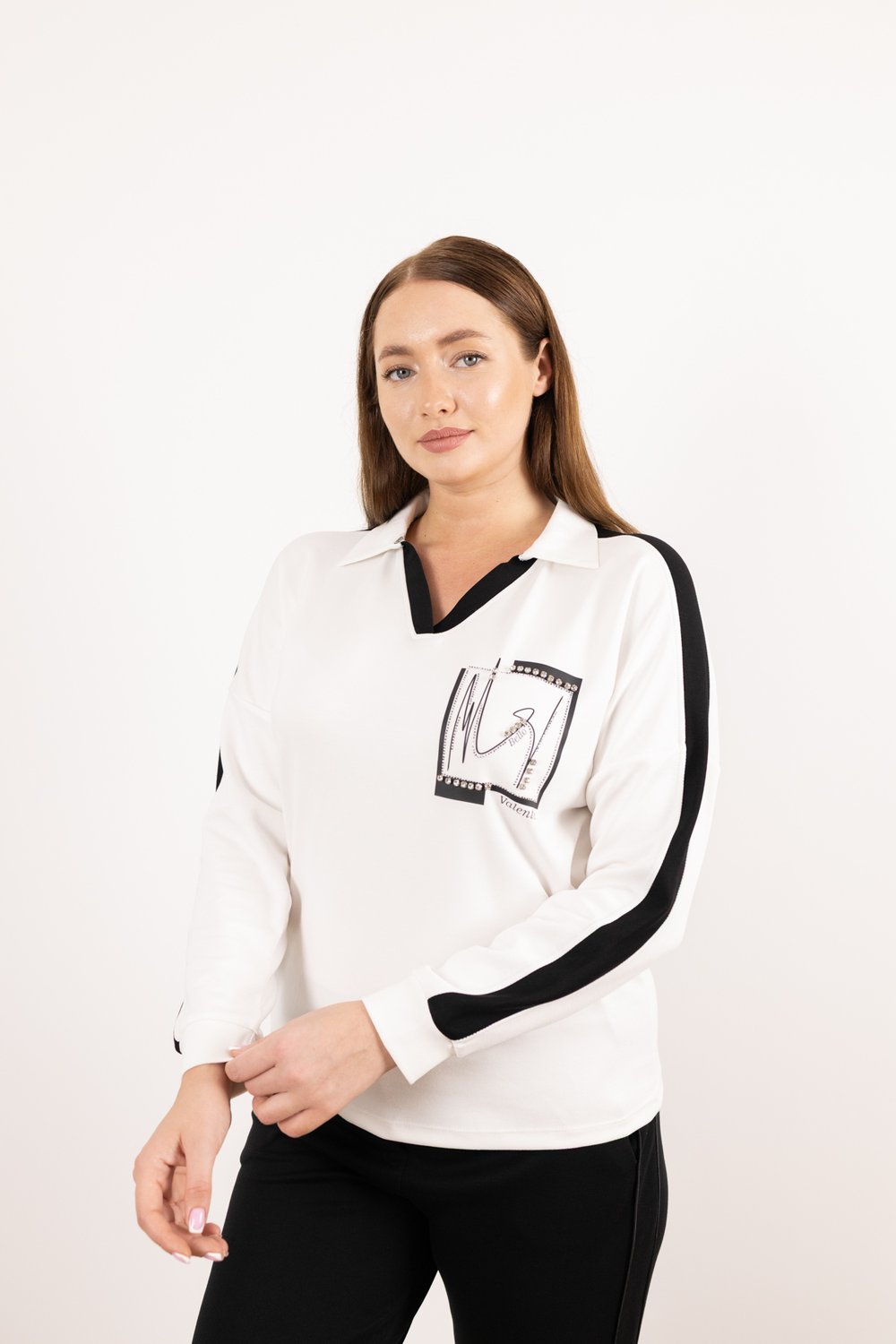 Polo Yaka Detaylı Taş Ve Yazı Detaylı Bluz