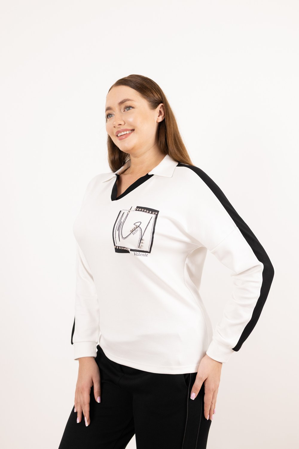 Polo Yaka Detaylı Taş Ve Yazı Detaylı Bluz