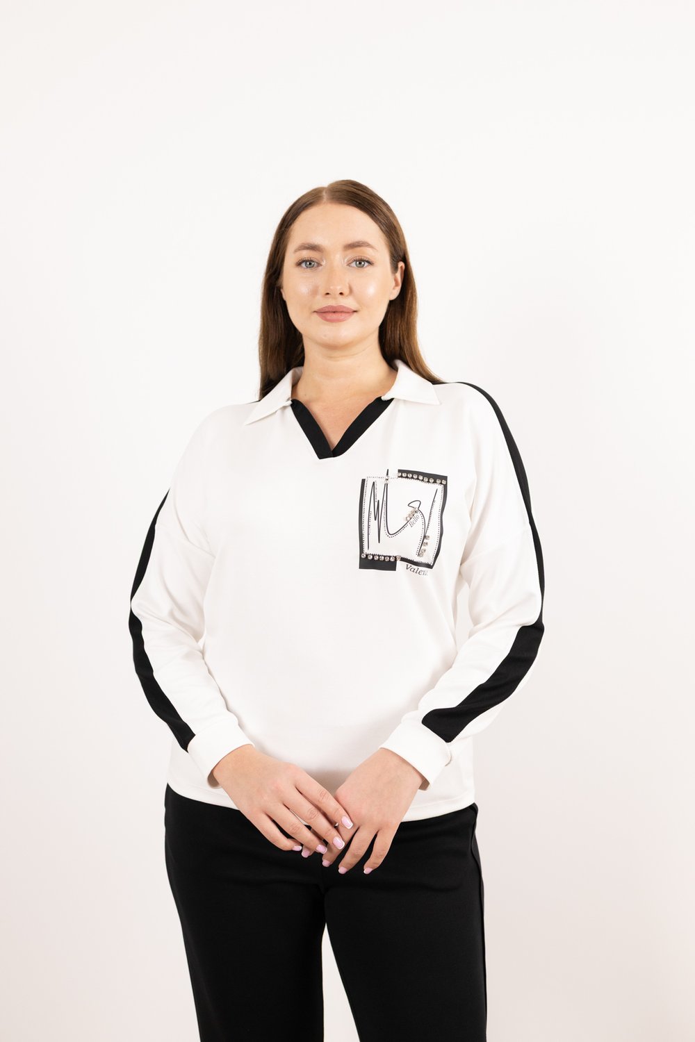 Polo Yaka Detaylı Taş Ve Yazı Detaylı Bluz