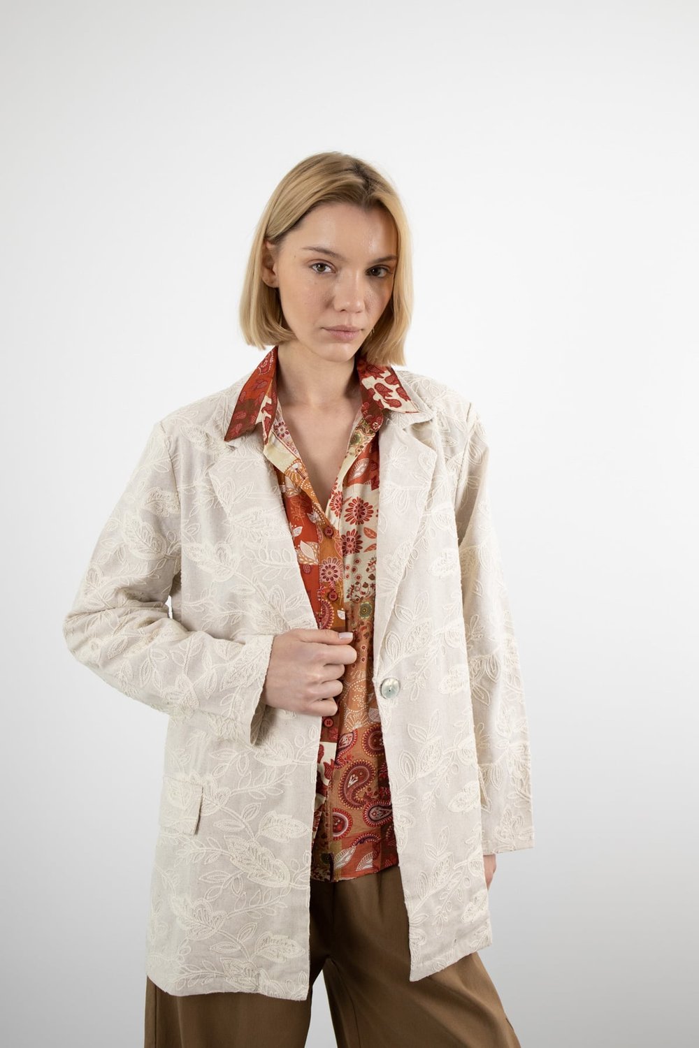 Yaprak Nakış İşleme Detay Keten Blazer