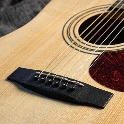 Cort EARTH60OP Akustik Gitar Open Pore Masif Ladin Kapak