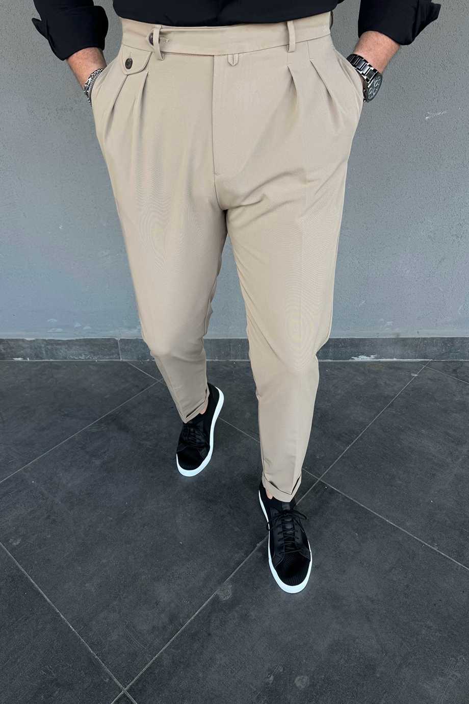 BEJ İTALYAN KESİM DÜĞME DETAYLI PANTALON
