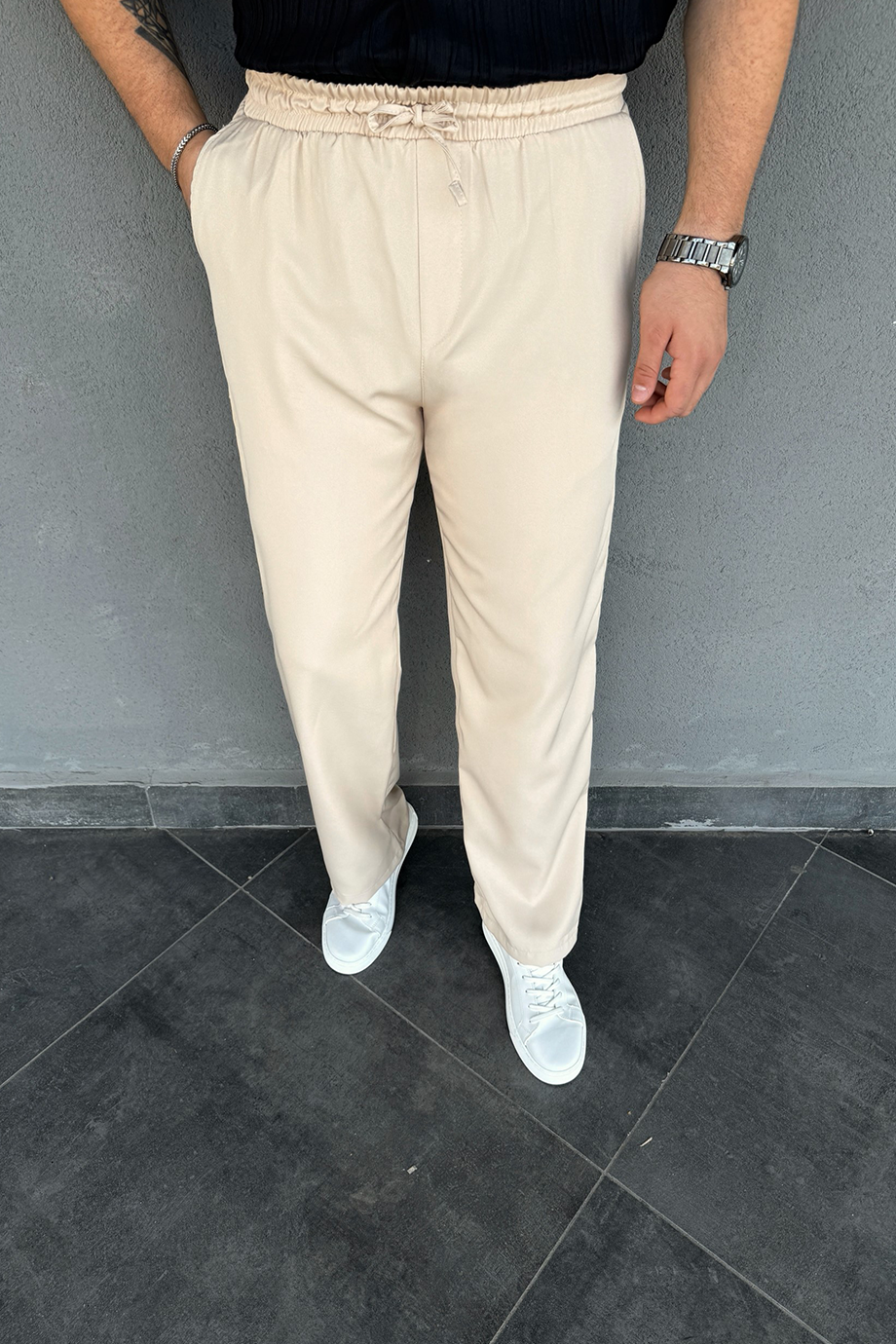 BEJ PARAŞÜT KUMAŞ BEL KISMI BAĞLAMALI VE LASTİKLİ PANTALON