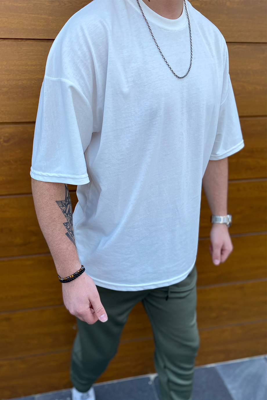 BEYAZ OVERSİZE BASİC T-SHİRT