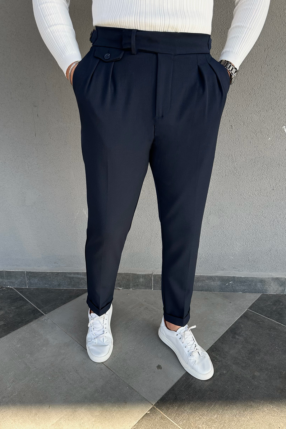 İTALYAN KESİM TOKA DETAYLI LACİVERT PANTALON