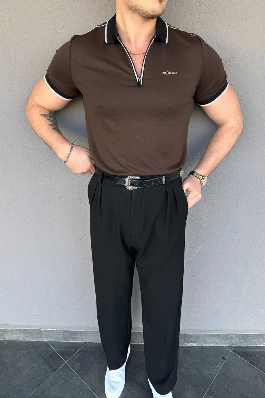 KAHVE YARIM FERMUARLI POLO YAKA T-SHİRT