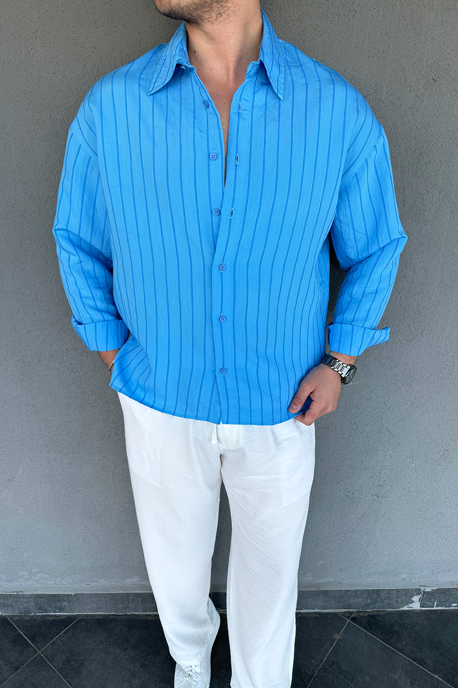 MAVİ DİKEY ÇİZGİLİ GENİŞ YAKA OVERSIZE GÖMLEK
