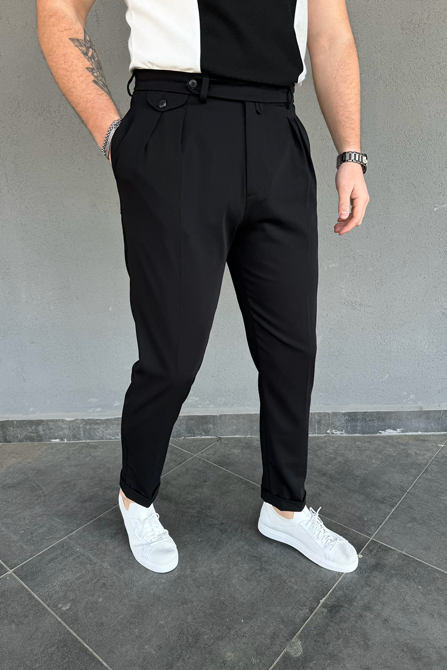 SİYAH İTALYAN KESİM DÜĞME DETAYLI PANTALON
