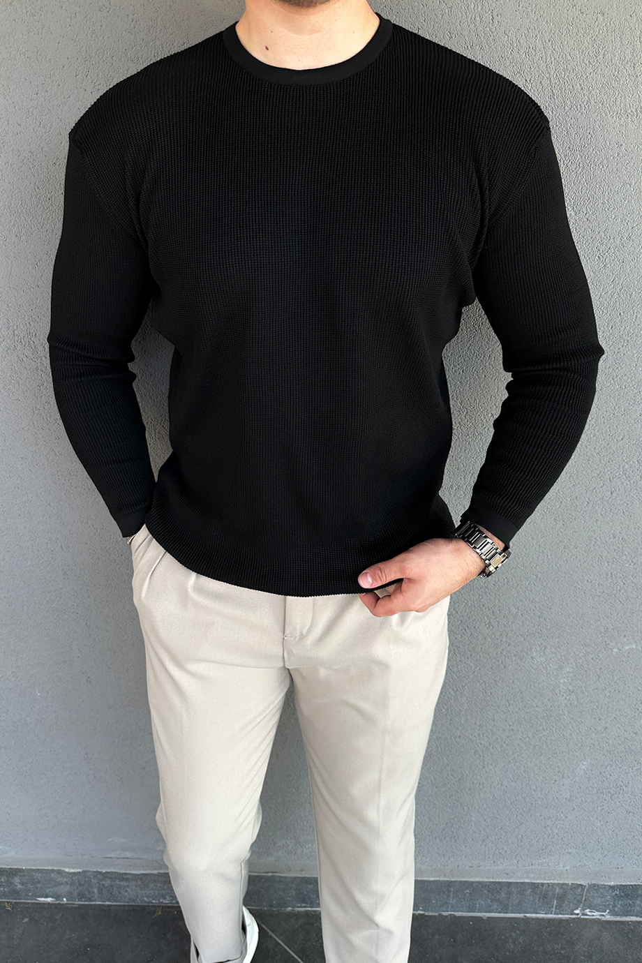 SİYAH ÖRME KAZAK