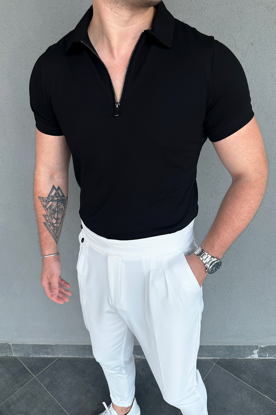 SİYAH YARIM FERMUARLI POLO YAKA T-SHİRT