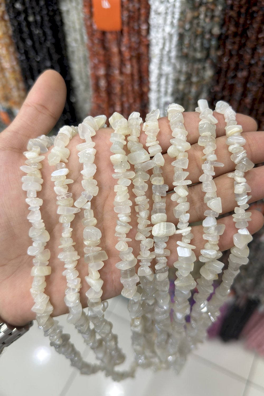 Ay Taşı Doğal Kırık Taş Orta Boy Parlak 5x8mm Dizi